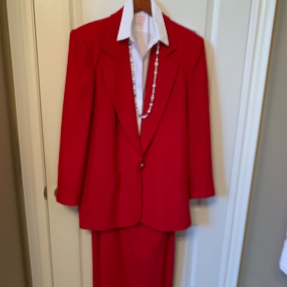 RED VIRGIN WOOL SKIRT SUIT - JACKET AND SKIRT - Picture 1 of 16